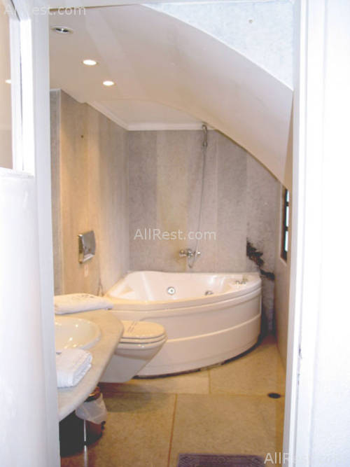 Porto Fira Suites 18